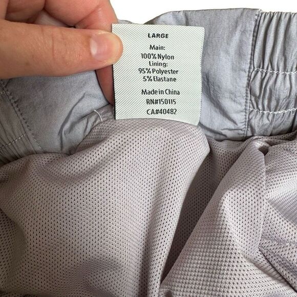 Varley Kallin Running Short Metallic Woven Lilac Women’s Size Large - Picture 5 of 6